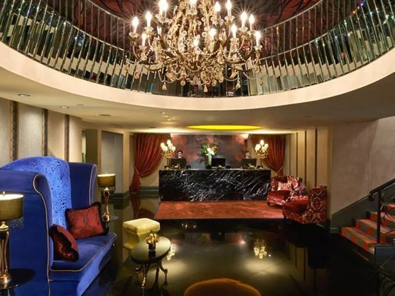 The Scarlet Singapour Hotel